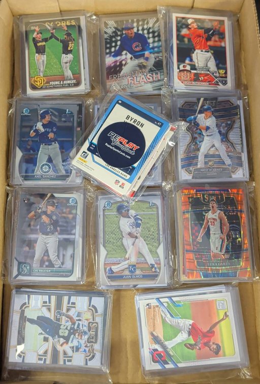 Baseball and Football Trading Cards Lot