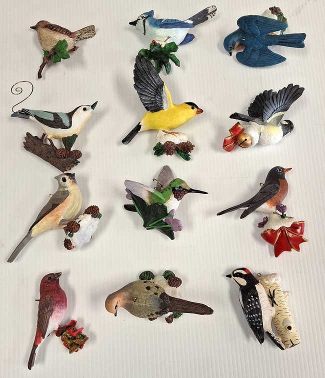 Danbury Mint Songbird Ornament Collection, 12 pcs