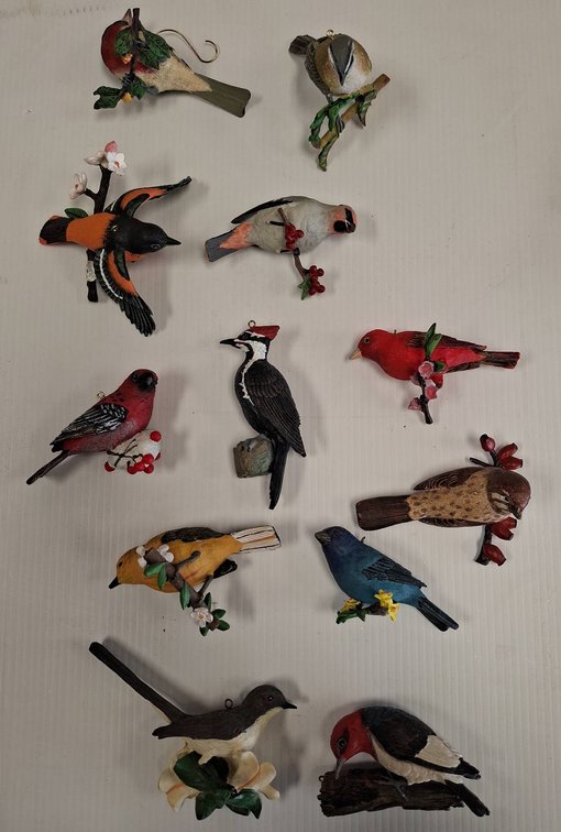 Danbury Mint Songbird Ornaments, 12 Pieces