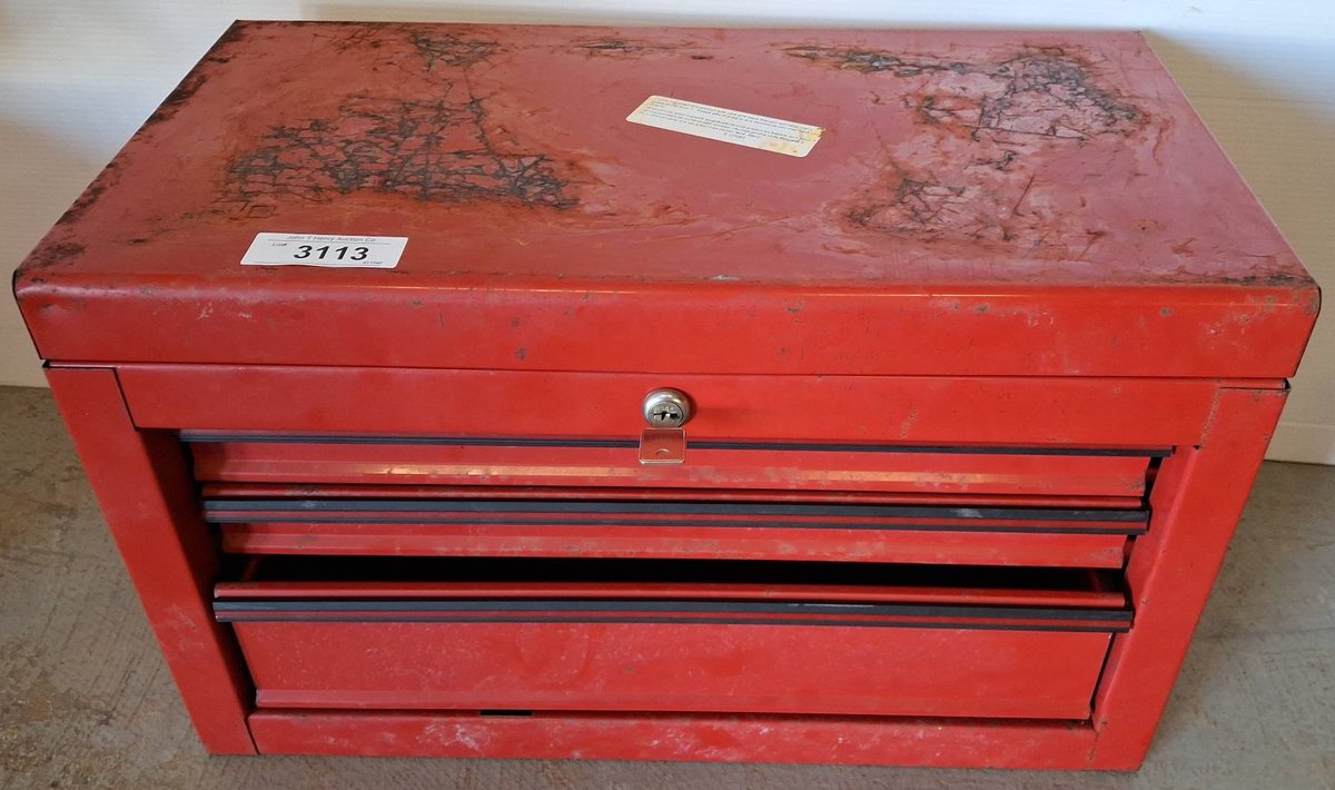 Red Metal Tool Chest with Lock, 22x12x14 Inch