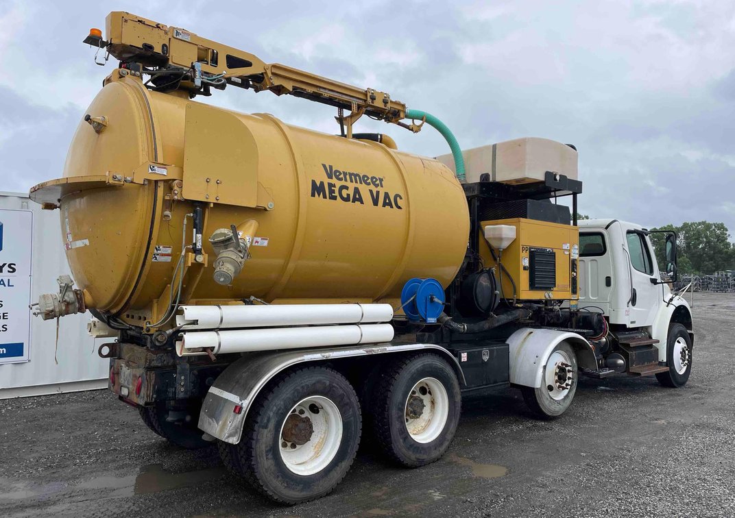 Image for Construction Equipment and Truck Public Auction | Dump Trucks, Road Tractors, Backhoes, Excavators, & More! | Online Only | Richmond, VA