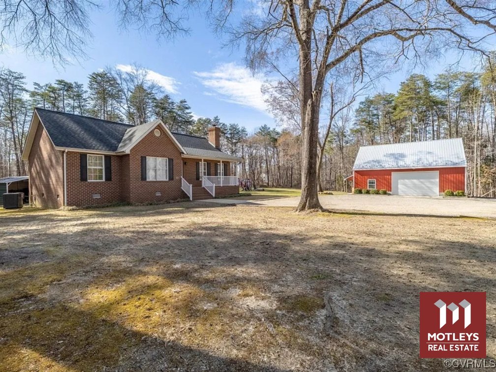 UNDER CONTRACT! 3 BR/2 Bath Brick Home | 1,900± SF | Open Concept Layout | Saltwater Pool | Call Carly to Find Your Dream Home! 25 Pine Ridge Dr | Cumberland, VA