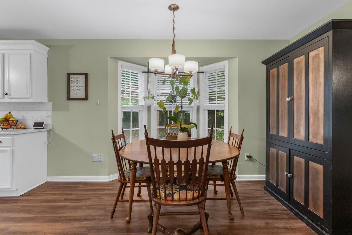 Image for For Sale | 5 BR/3.5 BA Traditional 2,286 SF Home | 6013 Summerhouse Ct | 23112