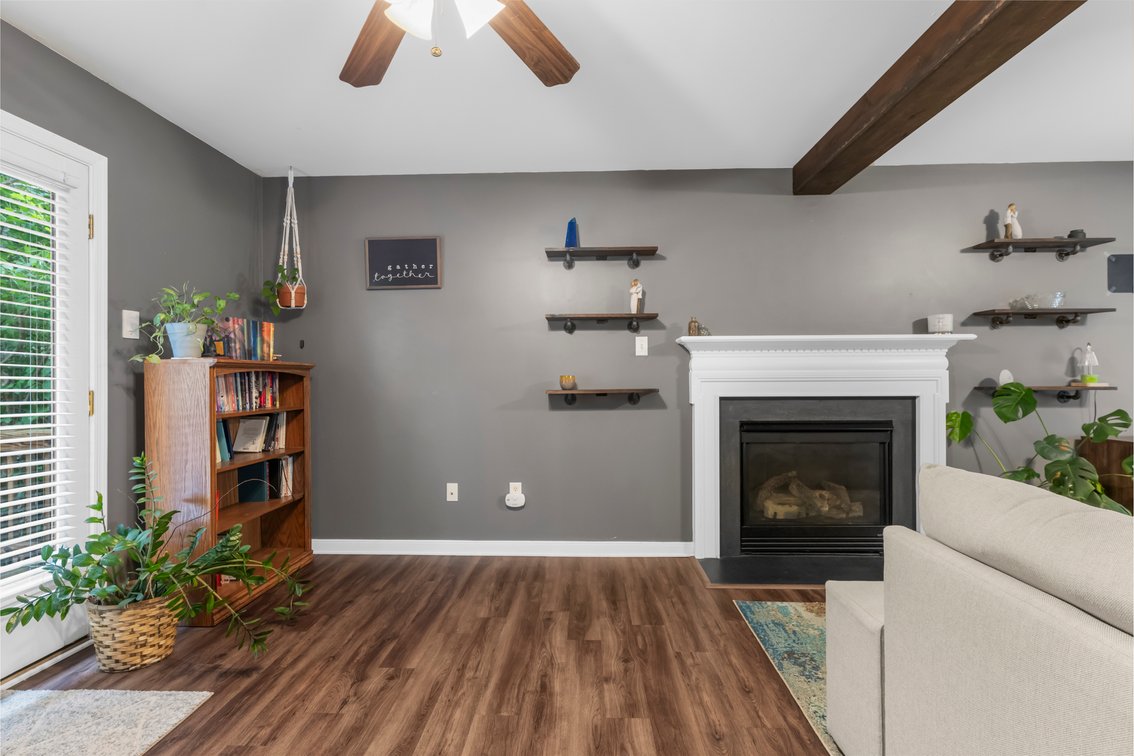 Image for For Sale | 5 BR/3.5 BA Traditional 2,286 SF Home | 6013 Summerhouse Ct | 23112