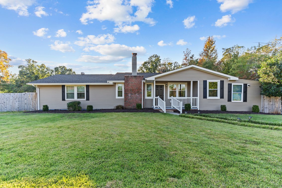 For Sale | Louisa, VA | Country Charm Near Lake Anna! Renovated 4BR/2BA Ranch, 1,608± SF on 1.00± Acre | 2501 Mt Airy Rd | 23093