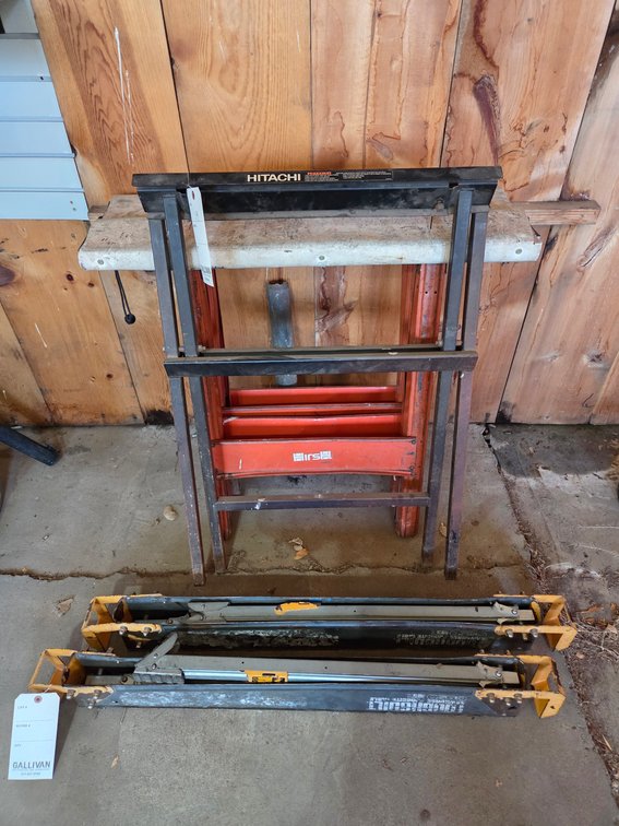 GROUP OF VARIOUS SAW HORSES & HITACHI STAND