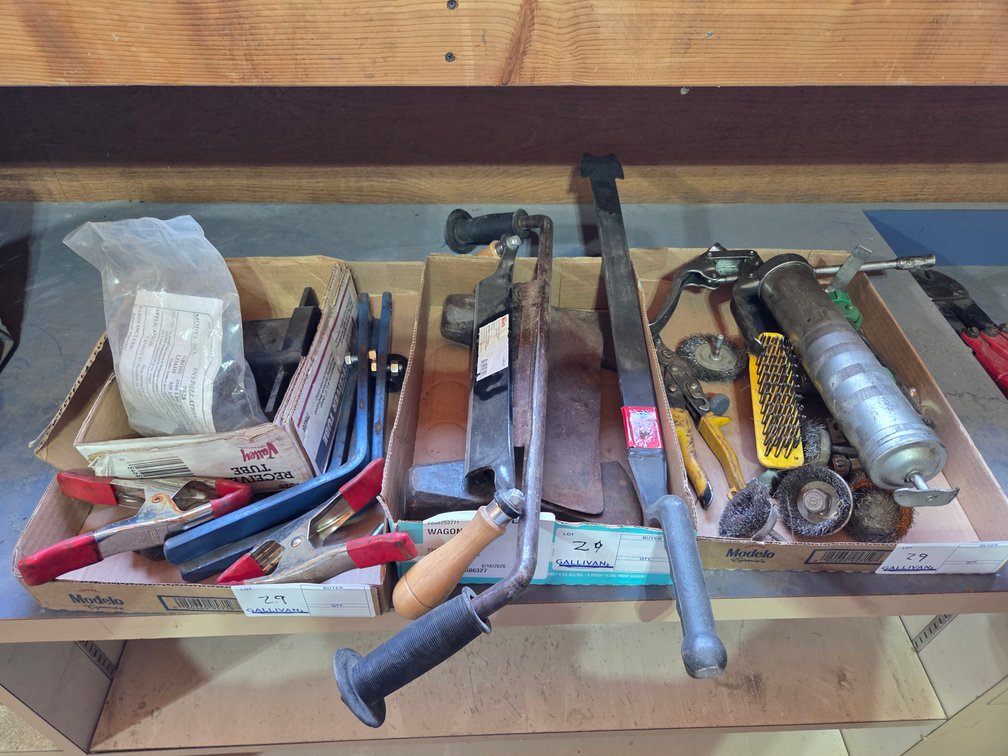 GROUP OF FLATS OF VARIOUS TOOLS
