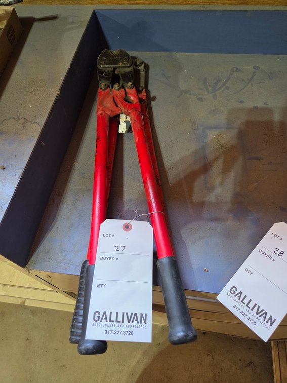 GROUP OF BOLT CUTTERS