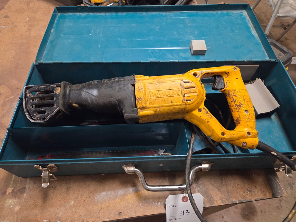 RECIPROCATING SAW, DEWALT, W/ CASE