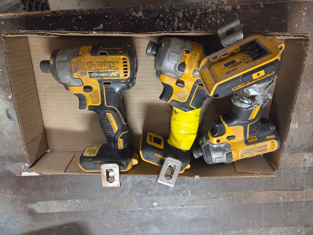 GROUP OF IMPACT DRIVERS