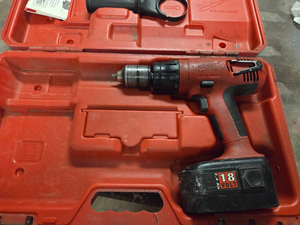 CORDLESS DRILL, MILWAUKEE