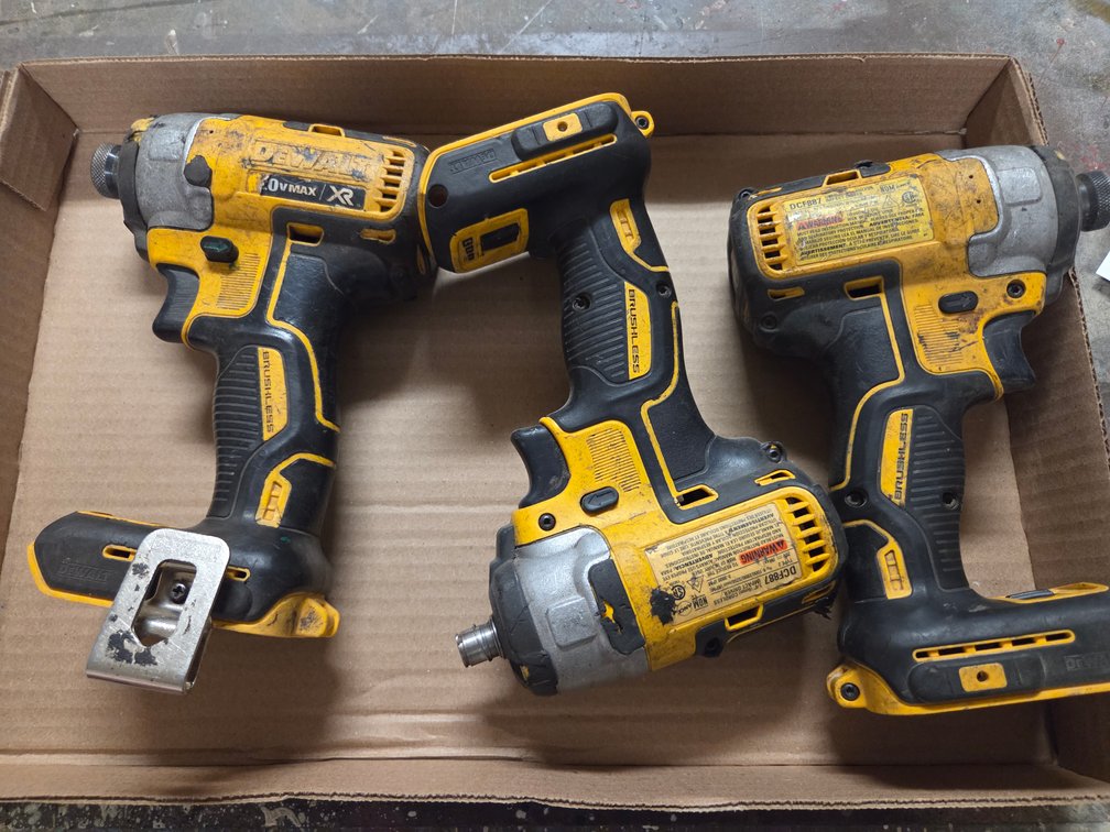 GROUP OF IMPACT DRIVERS