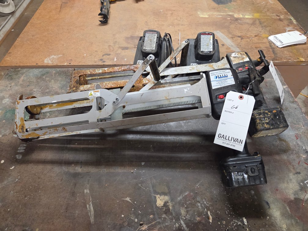 GROUP OF BATTERY POWERED APPLICATORS