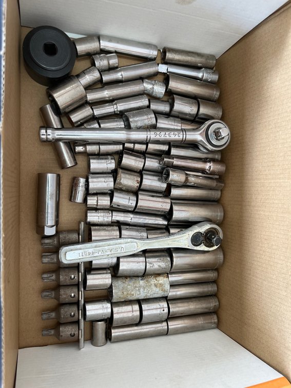 Craftsman 3/8 Drive Ratchets and Assorted Socket Set
