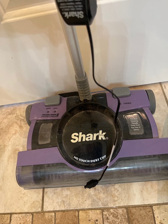 Cordless Shark Vacuum and Scale
