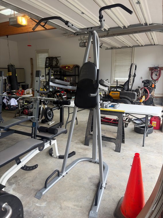 Pull Up Machine