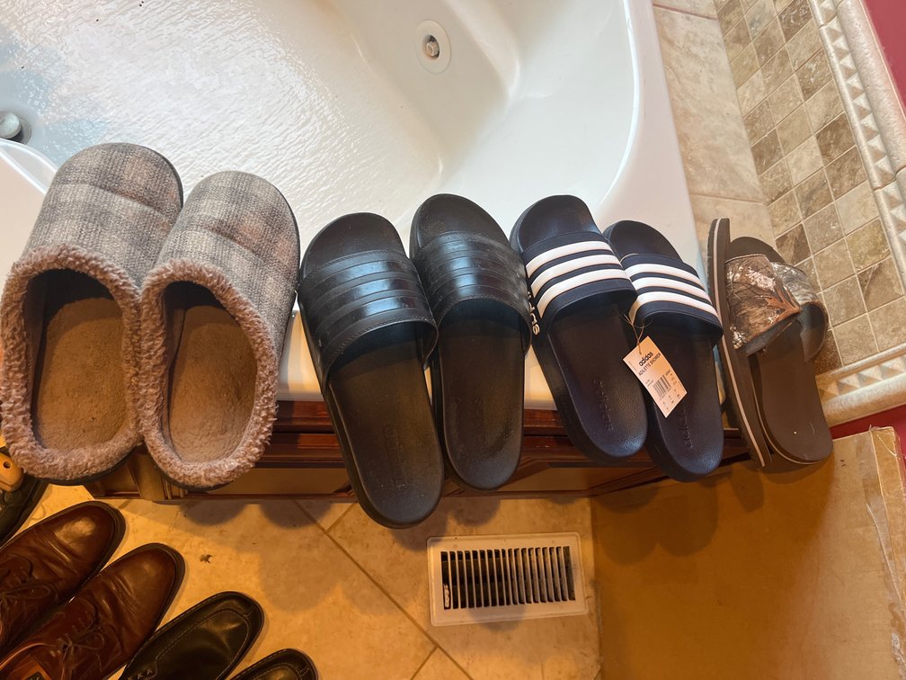 4 pairs of slide on shoes