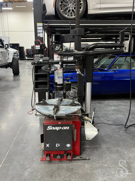 Snap-on Tire Changer