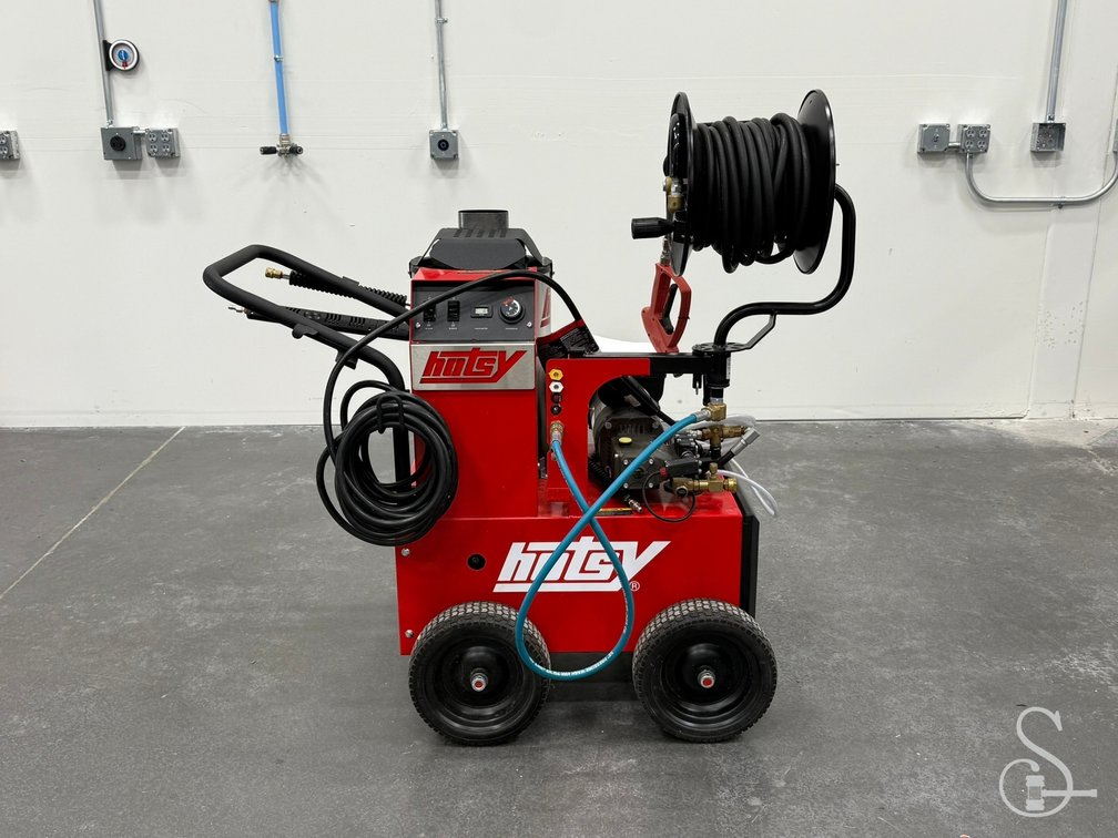 Hotsy 555HE Hot Water Pressure Washer
