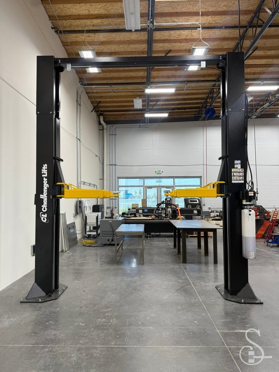 Challenger Lifts 16,000 Lb 2-Post Automotive Lift