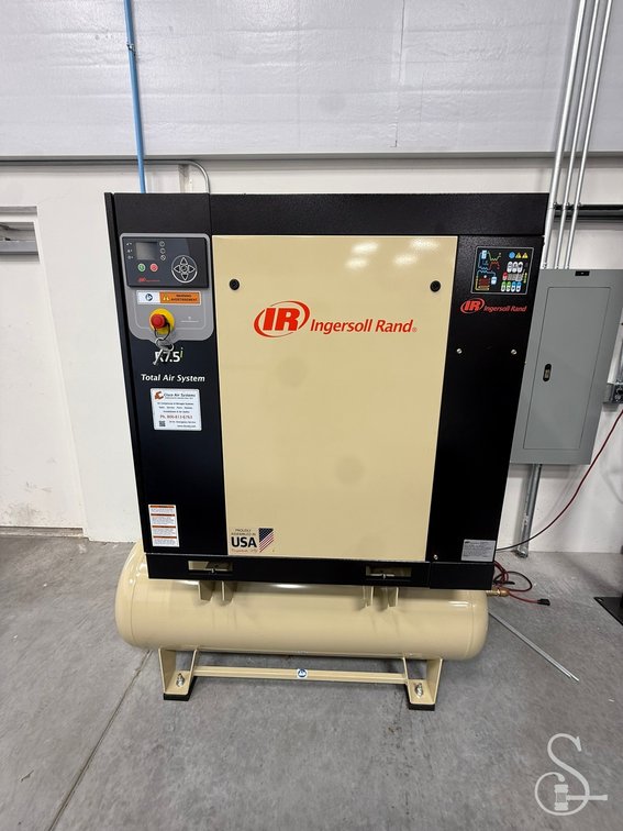 Ingersoll Rand R7.5i TAS Air Compressor System