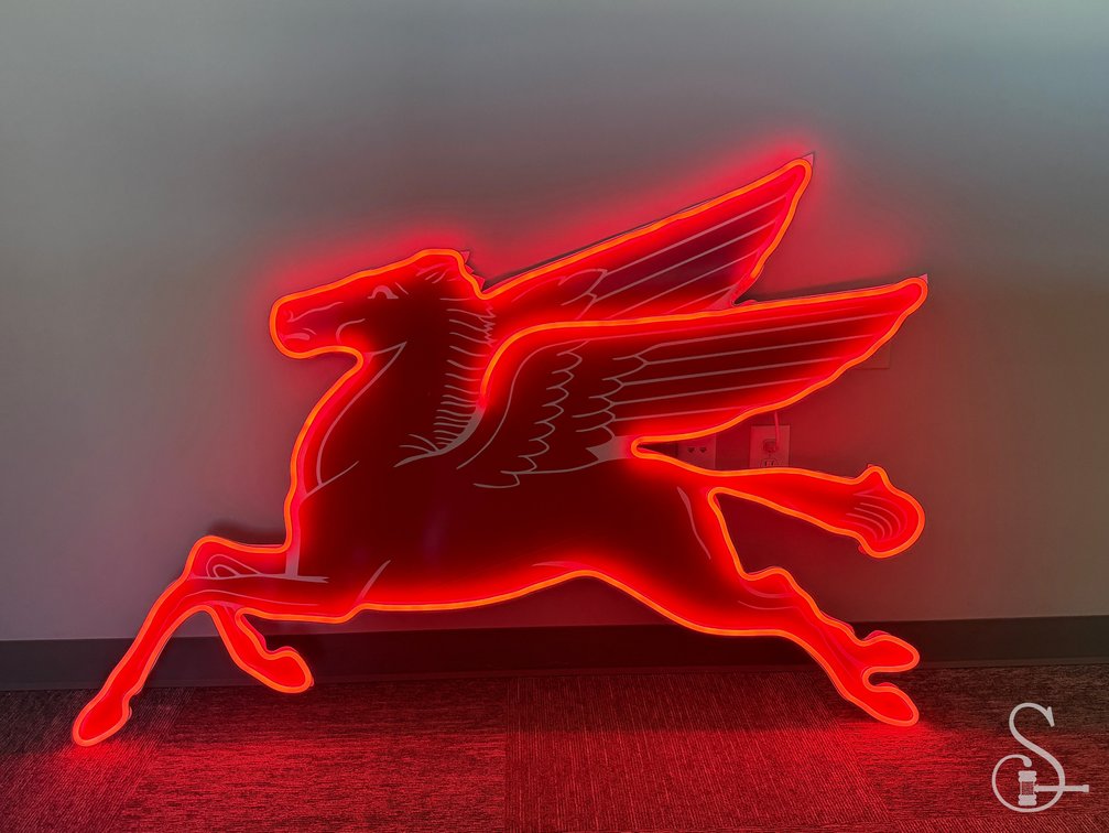 Illuminated Mobil Pegasus Sign