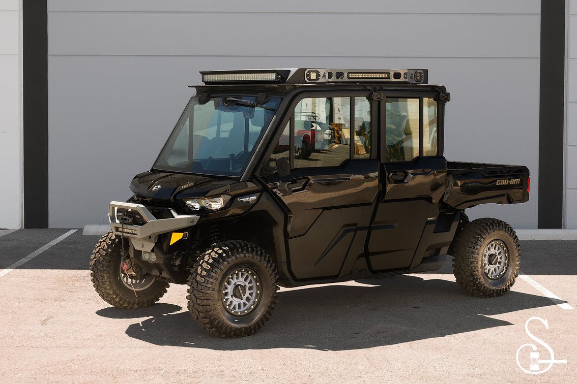 2023 Can-Am Defender MAX Limited HD10
