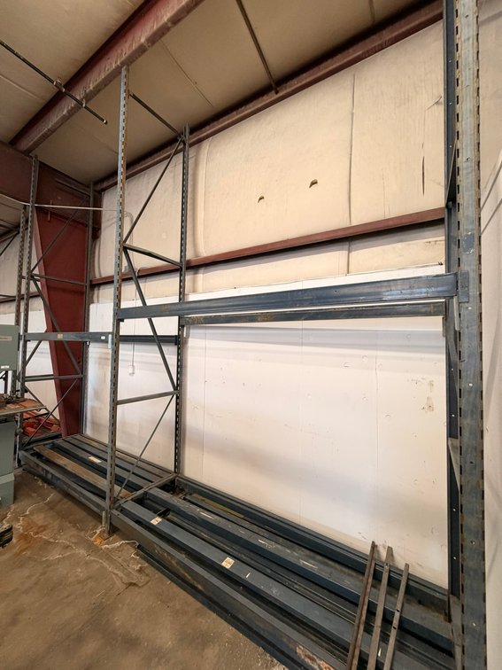 Steel Warehouse Pallet Racking Frames and Crossbeams