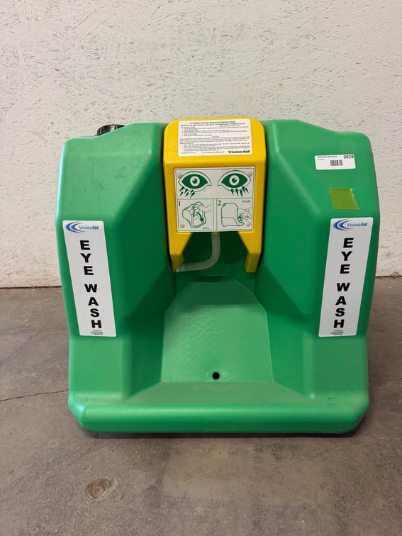 VisionAid Portable Emergency Eyewash Station