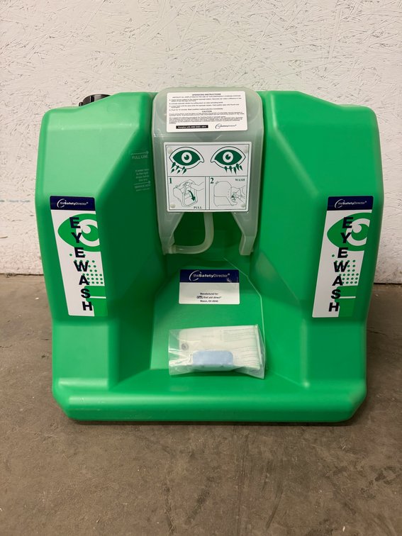 theSafetyDirector 133440 16 Gallon Emergency Eyewash Station