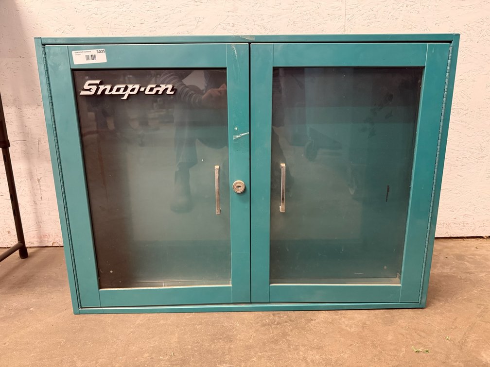 Snap-on Teal Metal Two-Door Wall Cabinet with Windows
