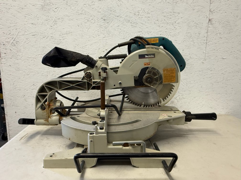 Makita LS1013 10 in Sliding Compound Miter Saw