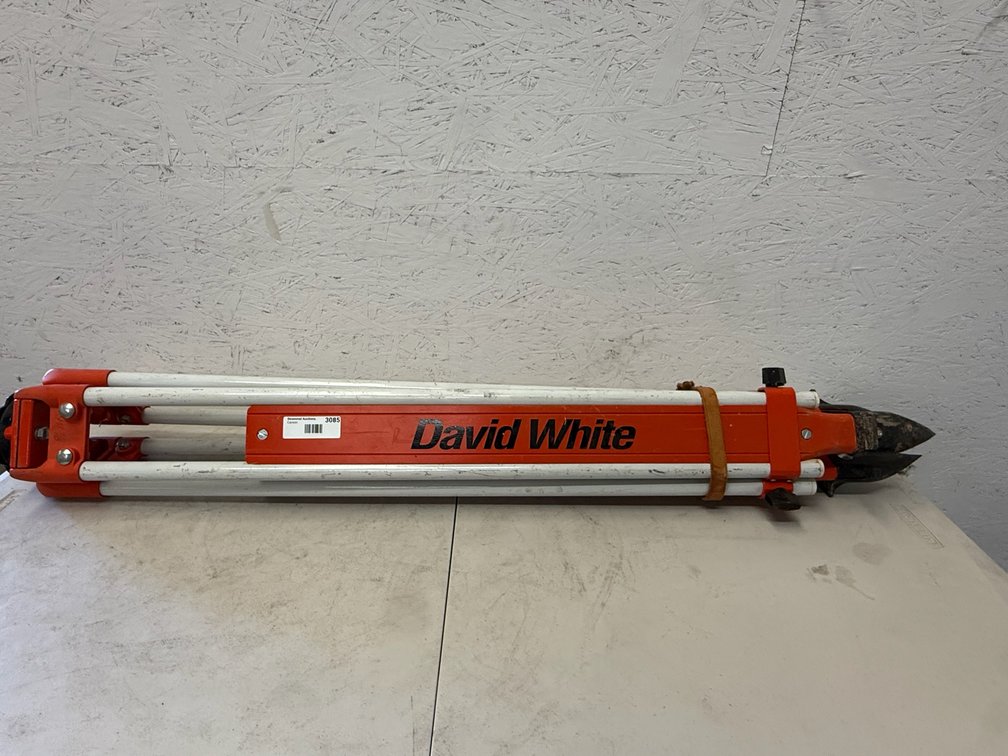 David White Model 9015 Surveying Tripod