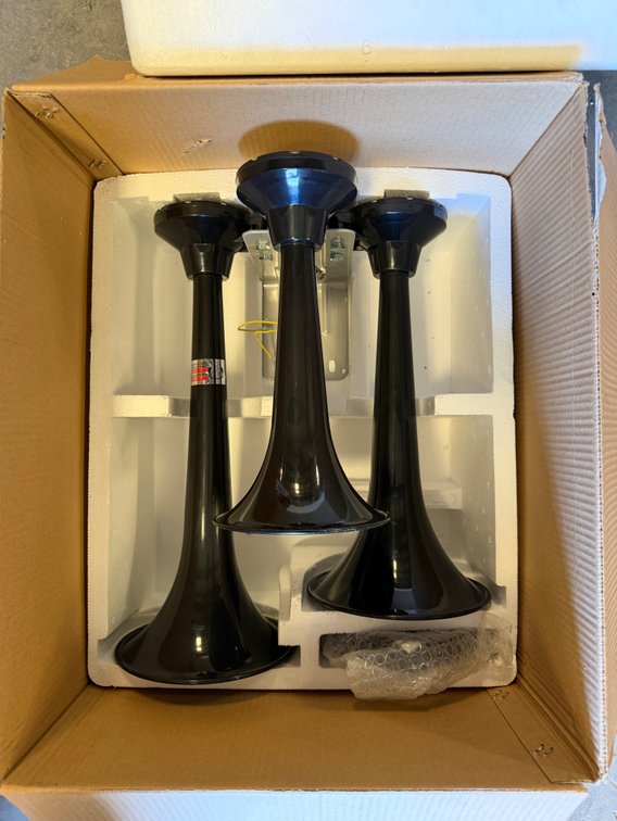 12V 3-Trumpet Train Air Horn