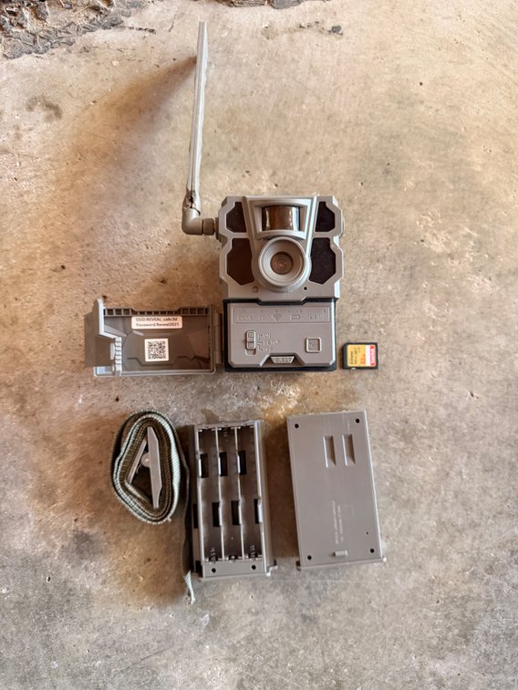 Tactacam REVEAL X Cellular Trail Camera w/ 32 GB SD Card and Mounting Strap
