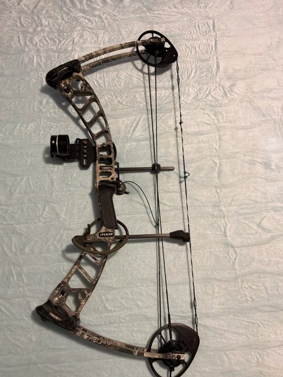 Mission MXR Compound Bow – Camo