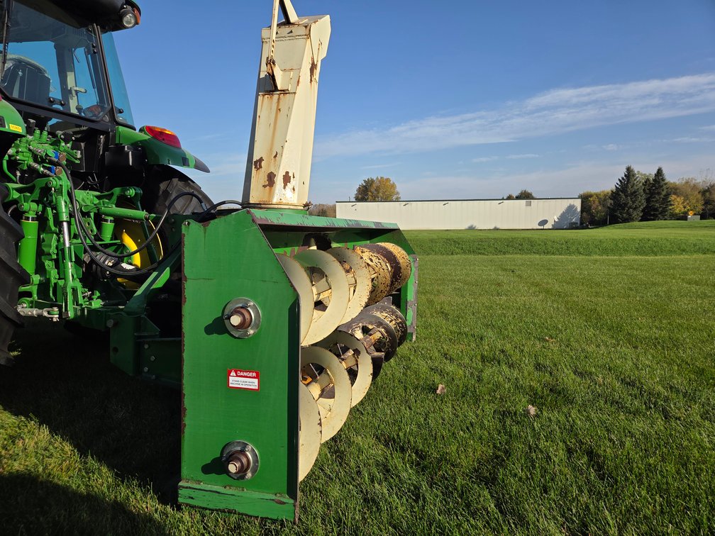 Buhler/Farm King 960 Snowblower