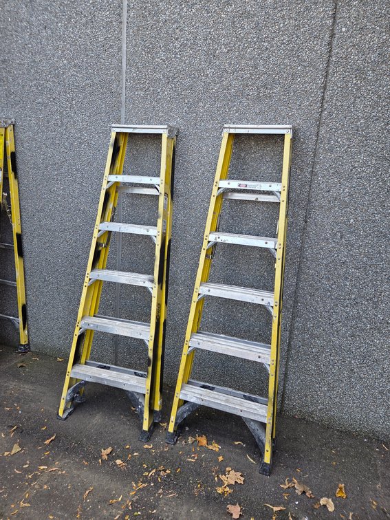2 Keller Kpro 6' Fiberglass Step Ladders