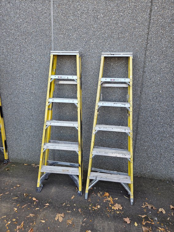 2 Keller Kpro 6' Fiberglass Step Ladders