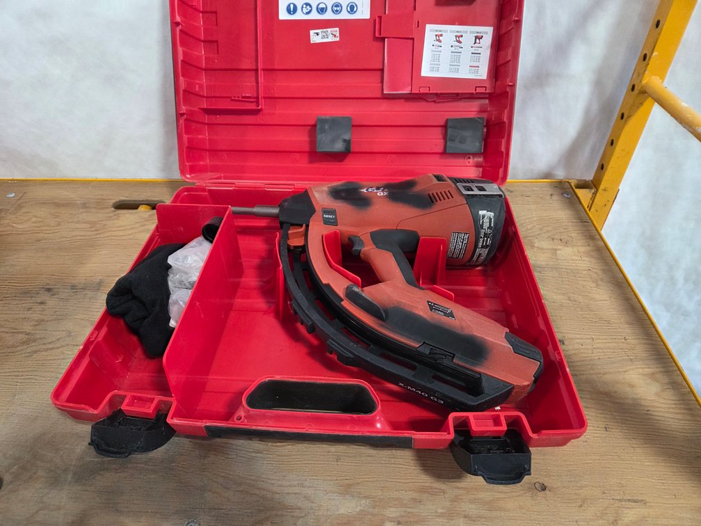Hilti GX3 Gas Nailer