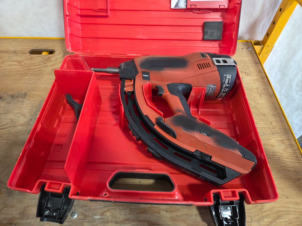 Hilti GX3 Gas Nailer