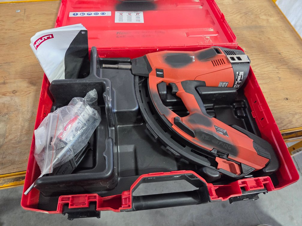 Hilti GX3 Gas Nailer