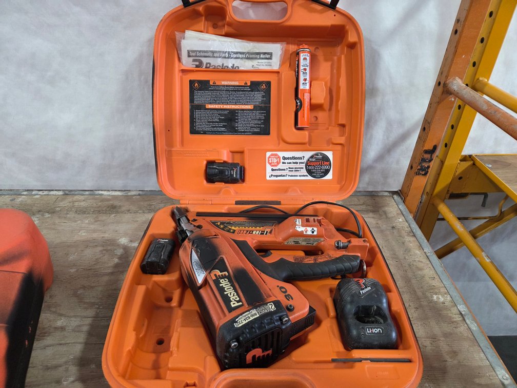 Paslode CF325 LI 30 Degree Framing Nailer