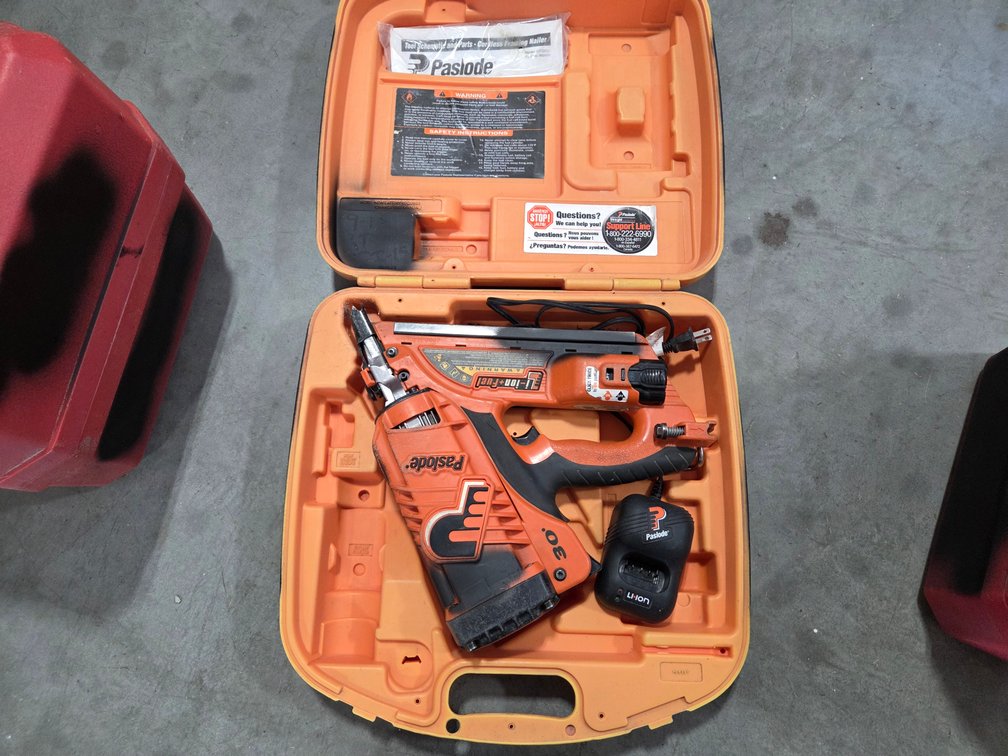 Paslode CF325 LI 30 Degree Framing Nailer