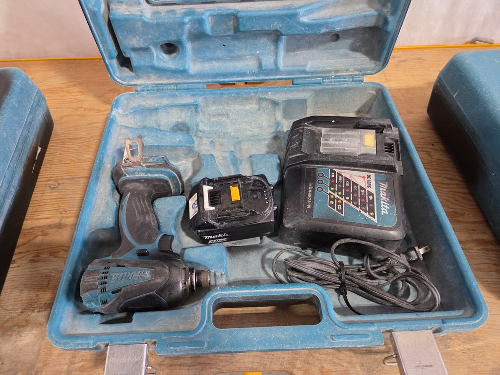 Makita 18V Drill/Driver Kit