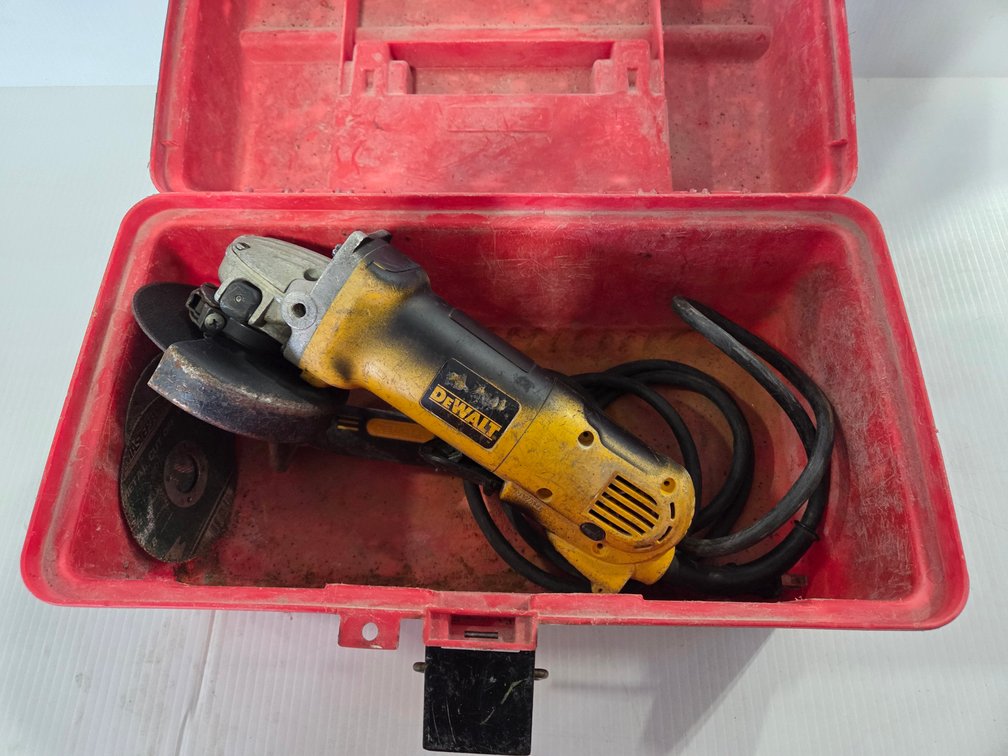 DeWalt D28402 4 1/2" Angle Grinder