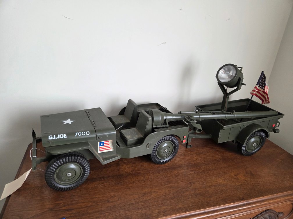 Vintage GI Joe Jeep w/Trailer