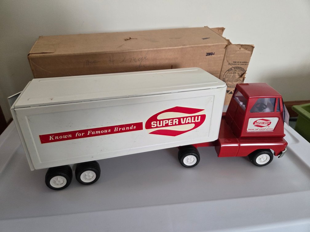 Tonka Super Valu Car w/Shipping Box