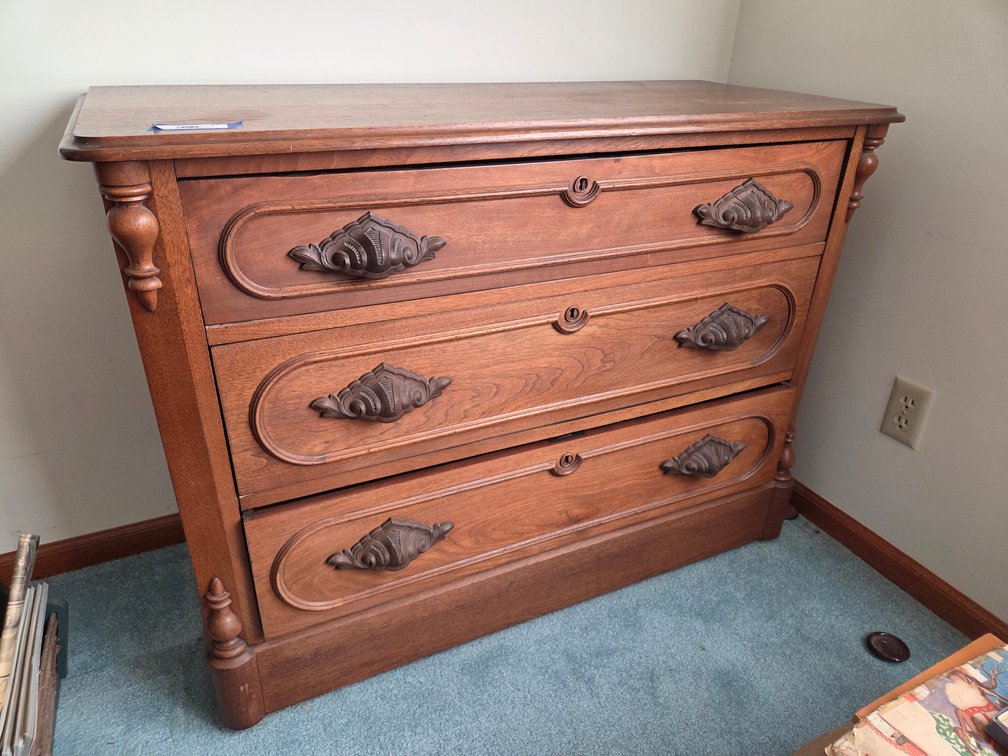Antique 3 Drawer Chest of Drawers (43"Wx19"Dx32"H)