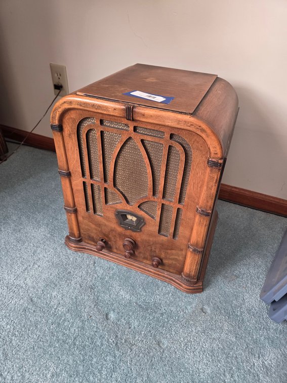 Vintage Stewart-Warner MD R-11-0-A Radio
